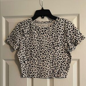 Wild Fable Black and White Puff Sleeve Crop Tee